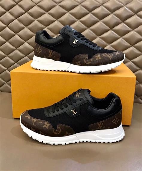 louis vuitton sneakers uomo 2019|louis vuitton men's sneakers for sale.